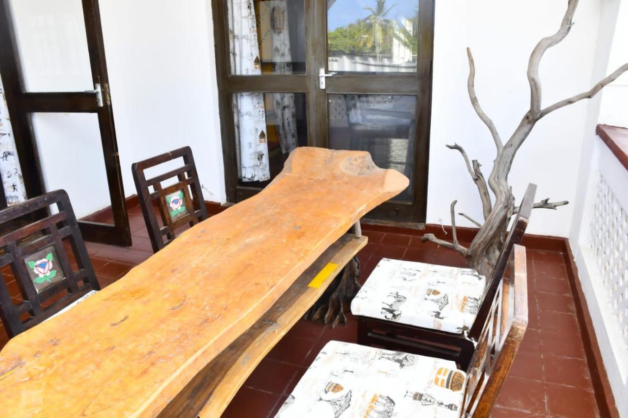 Mavericks Convenient Cozy Loft In Diani'S Cbd Ukunda Exteriör bild