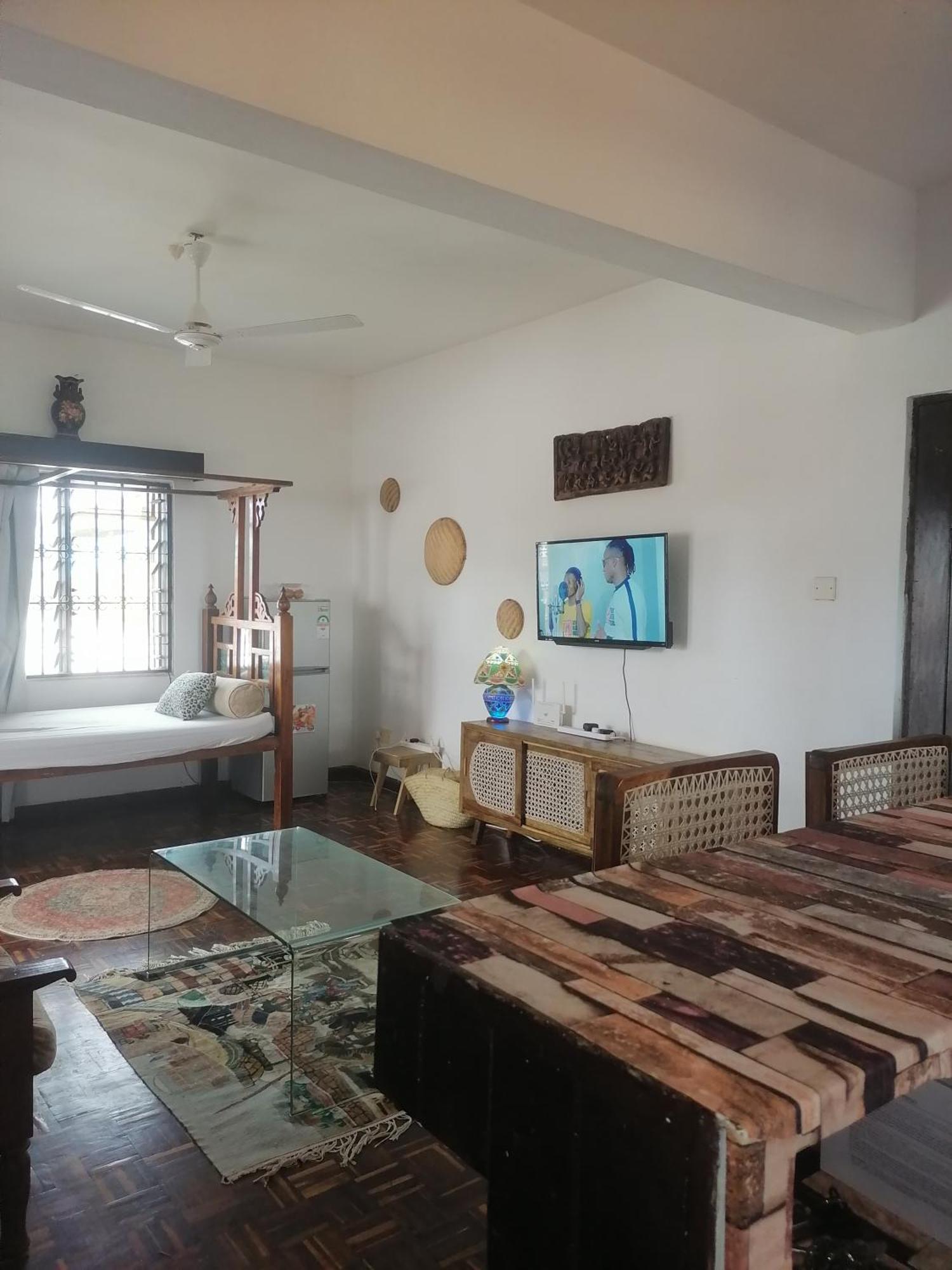Mavericks Convenient Cozy Loft In Diani'S Cbd Ukunda Exteriör bild