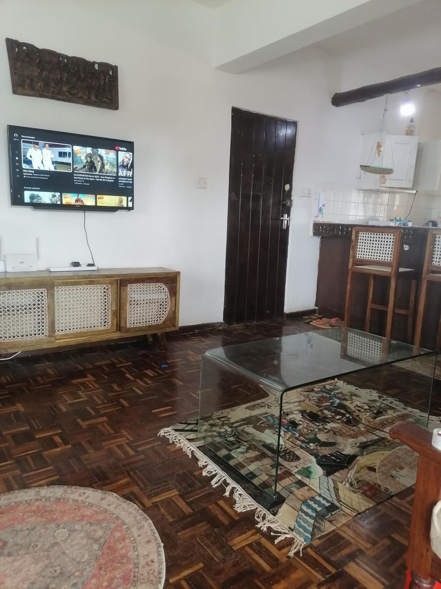 Mavericks Convenient Cozy Loft In Diani'S Cbd Ukunda Exteriör bild